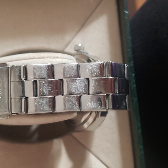 Guess Watch - Picture 3 of 3